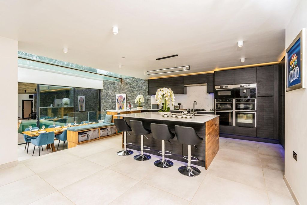Additional image 4 of 6 bed detached house for saleFoxcombe Road, Oxford OX1