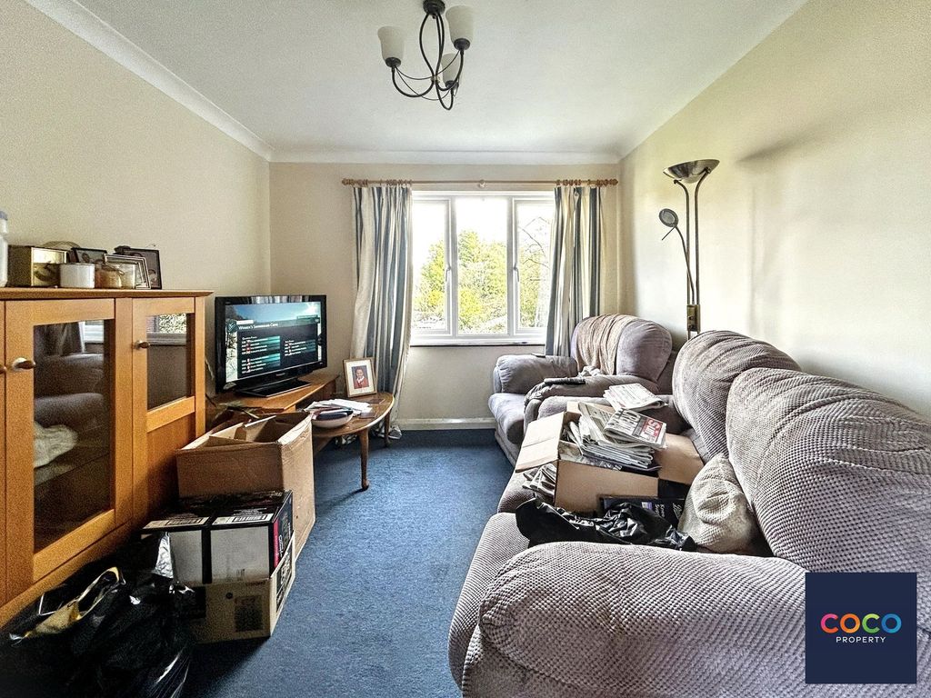 Property photo 2 of 9