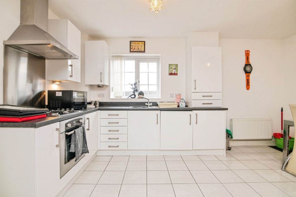 Property photo 3 of 15