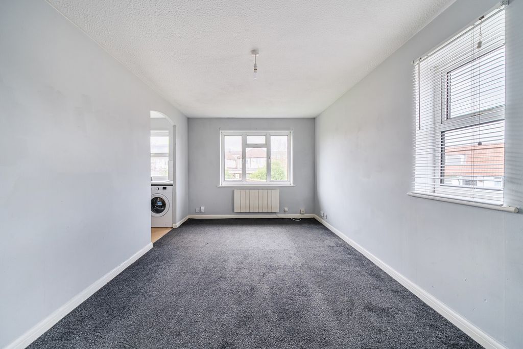 Property photo 3 of 20 1408173-2-6980Cdf...