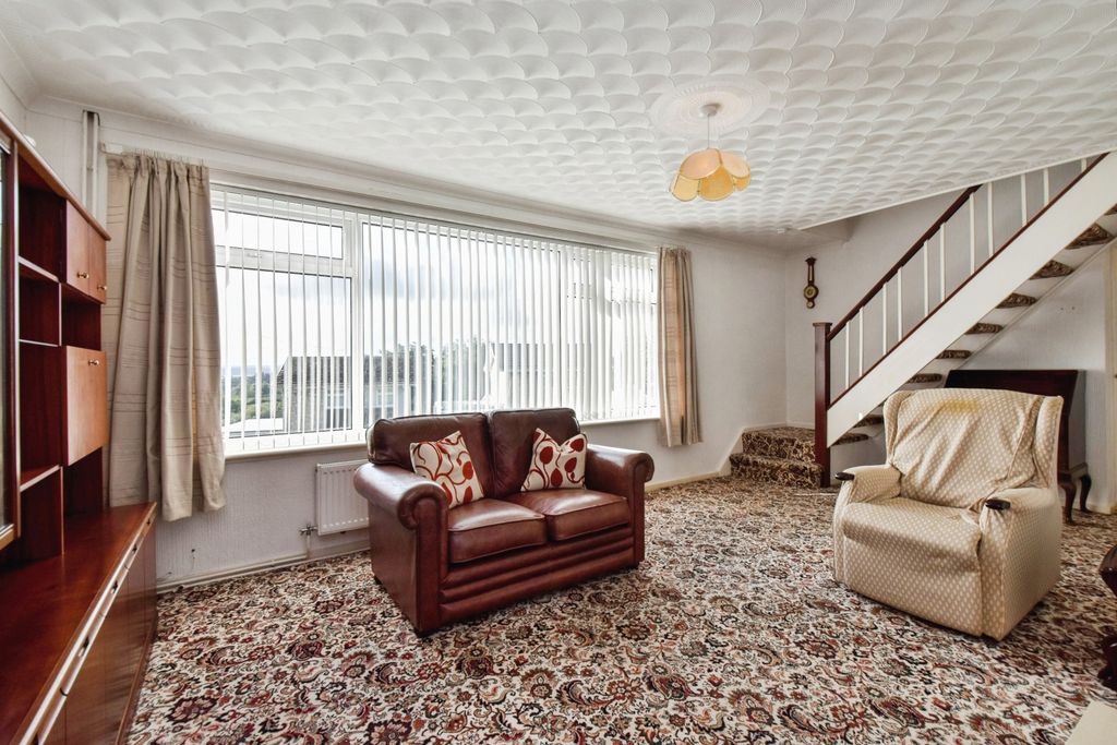 Property photo 3 of 18 Photo