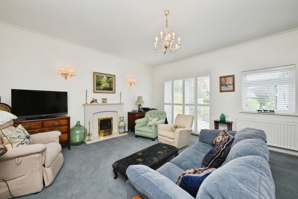 Property photo 3 of 15