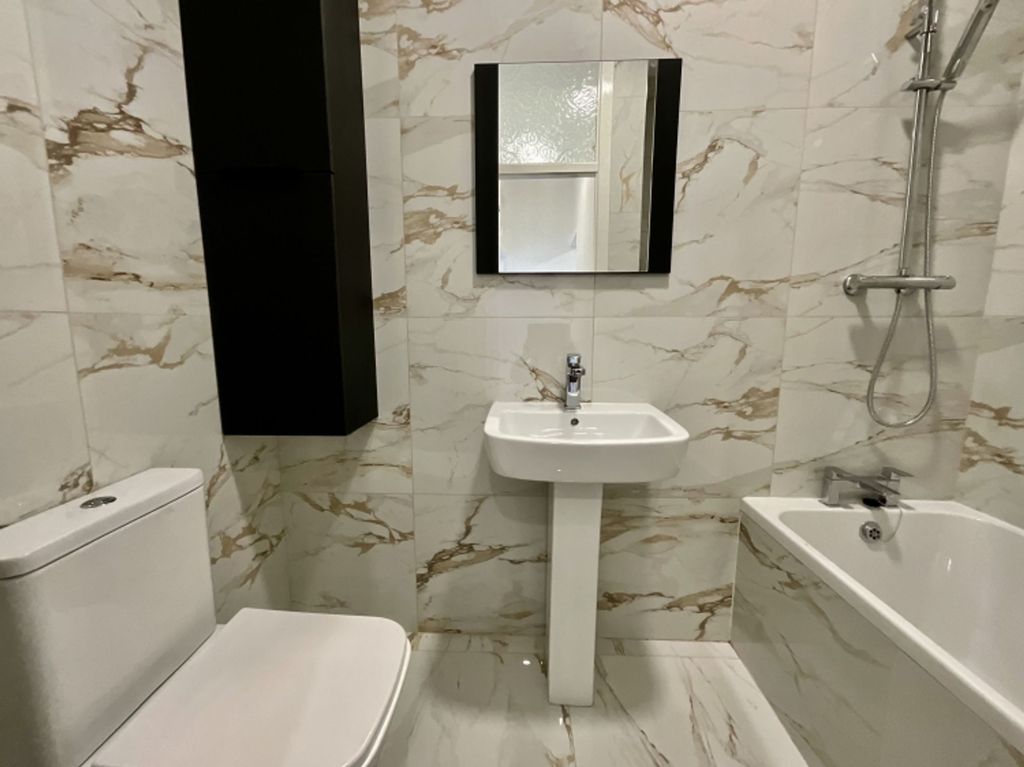 Property photo 3 of 13 56Aa27B2-4A05-4F46-Bcba-E31760685688