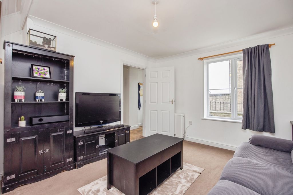 Property photo 2 of 19 Pbox-Img.Jpg