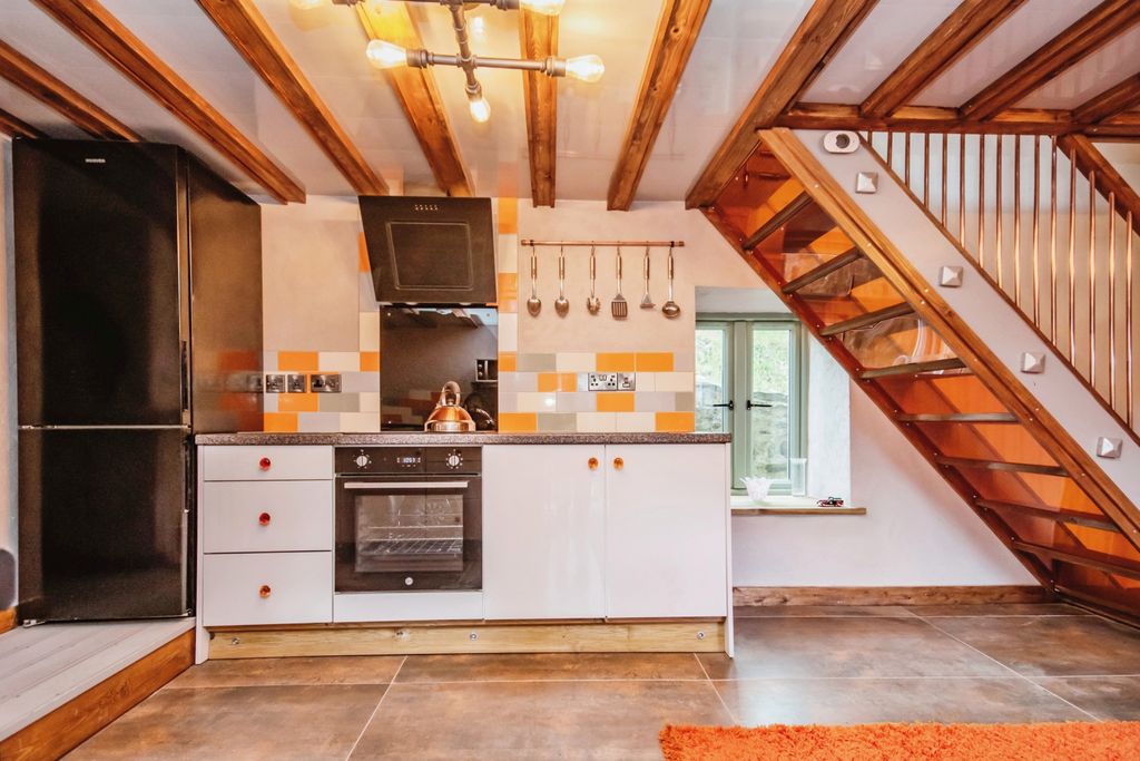 Property photo 2 of 20 Photography