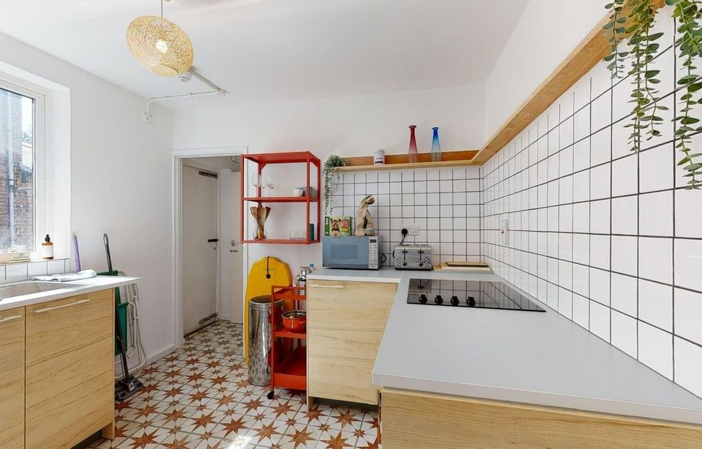 Property photo 3 of 9 Picture 3