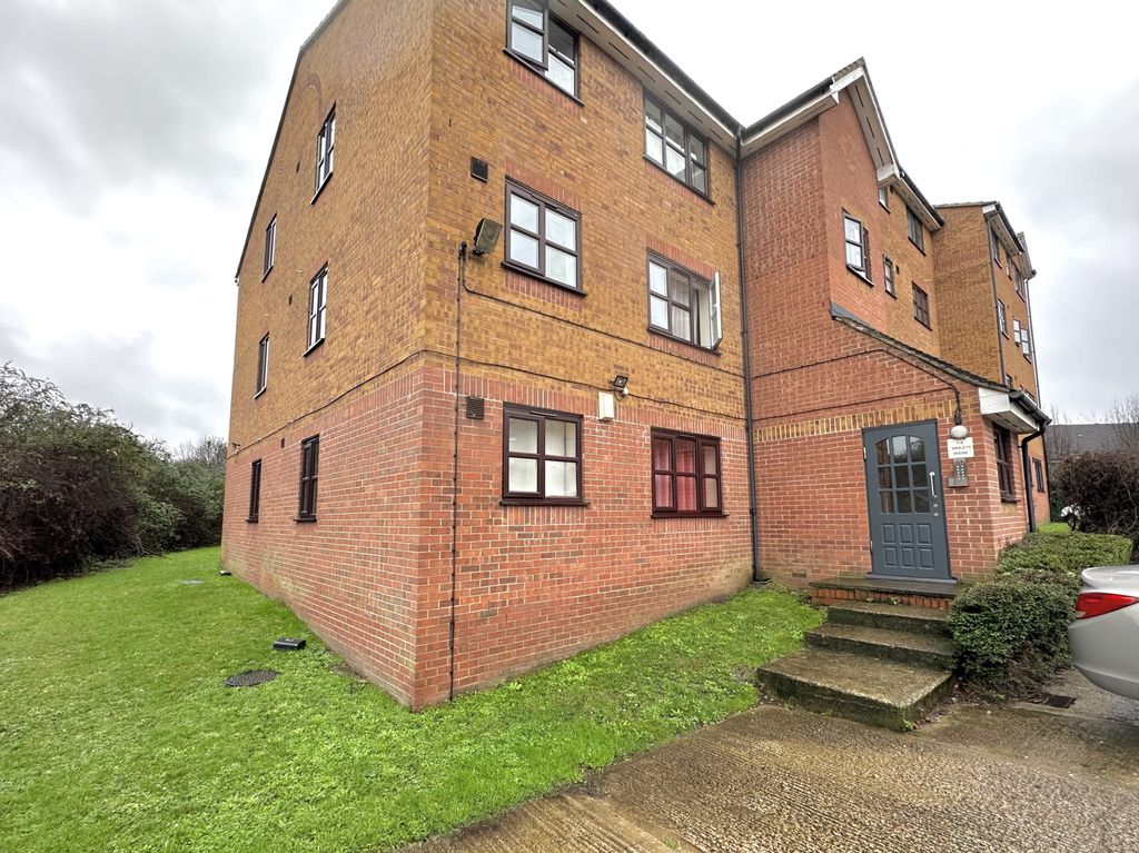 Property photo 1 of 8