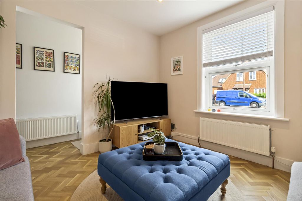 Property photo 3 of 19 115 Greenland Road-007.Jpg
