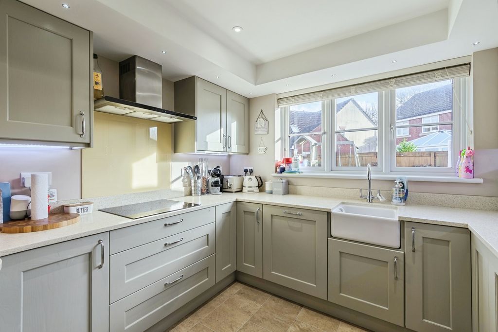 Property photo 3 of 20 Pbox-Img.Jpg