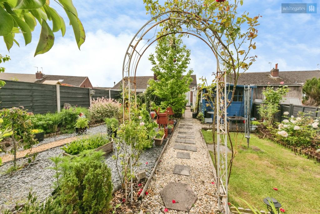 Property photo 3 of 16 Pbox-Img.Jpg