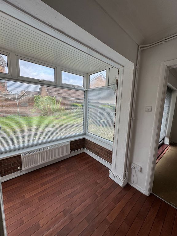 Property photo 2 of 10 Entrance Porch