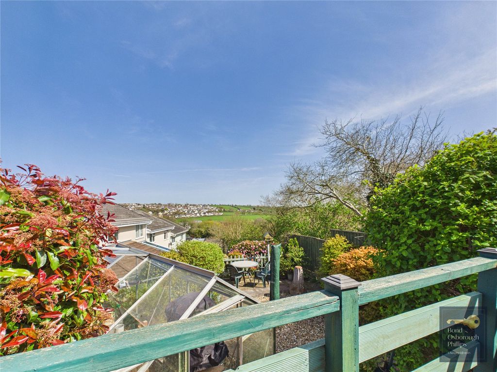 Property photo 2 of 28 Picture No. 75