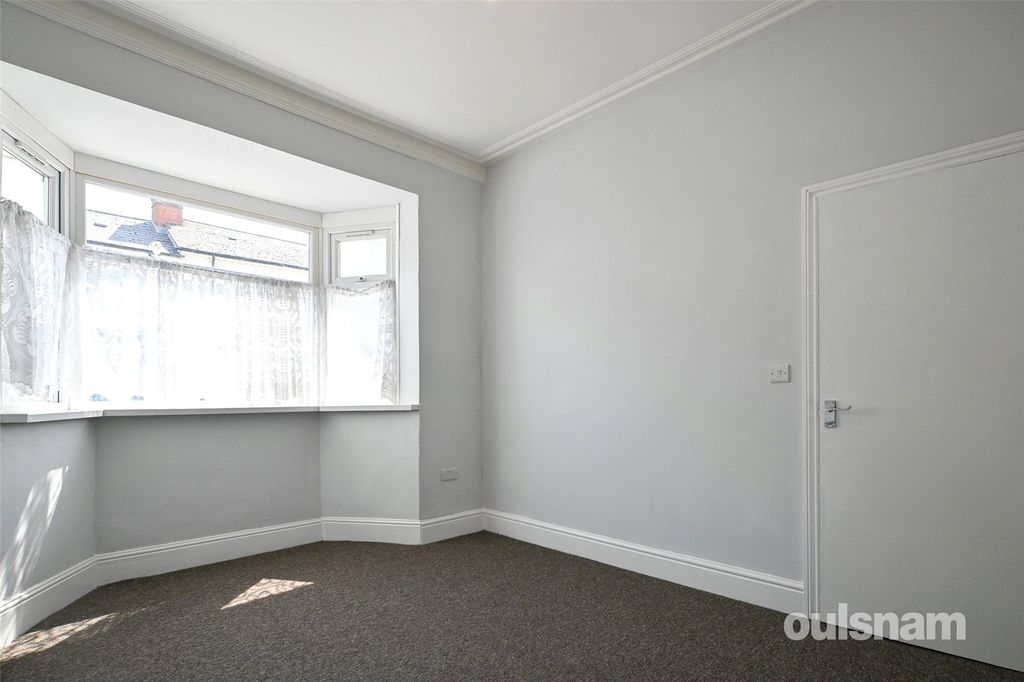 Property photo 3 of 19 Picture No. 02