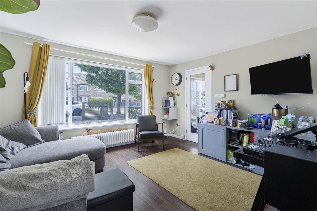 Property photo 3 of 22 8_58664.Jpg