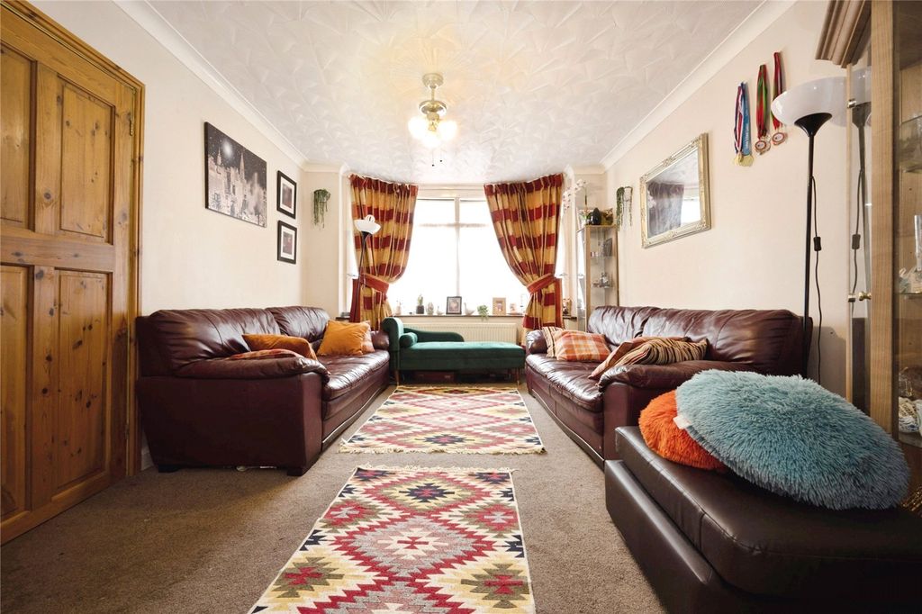 Property photo 2 of 17 Picture No. 06