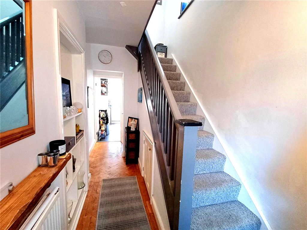 Property photo 2 of 15 Picture No. 24