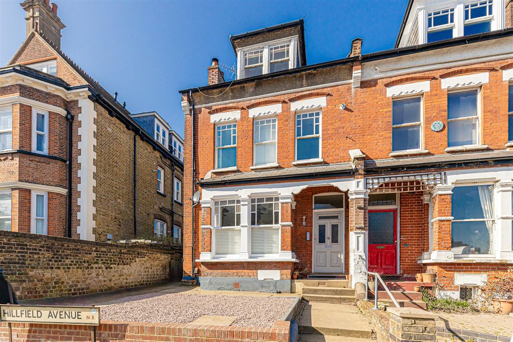 Property photo 2 of 22 Hillfield Road (3).Jpg