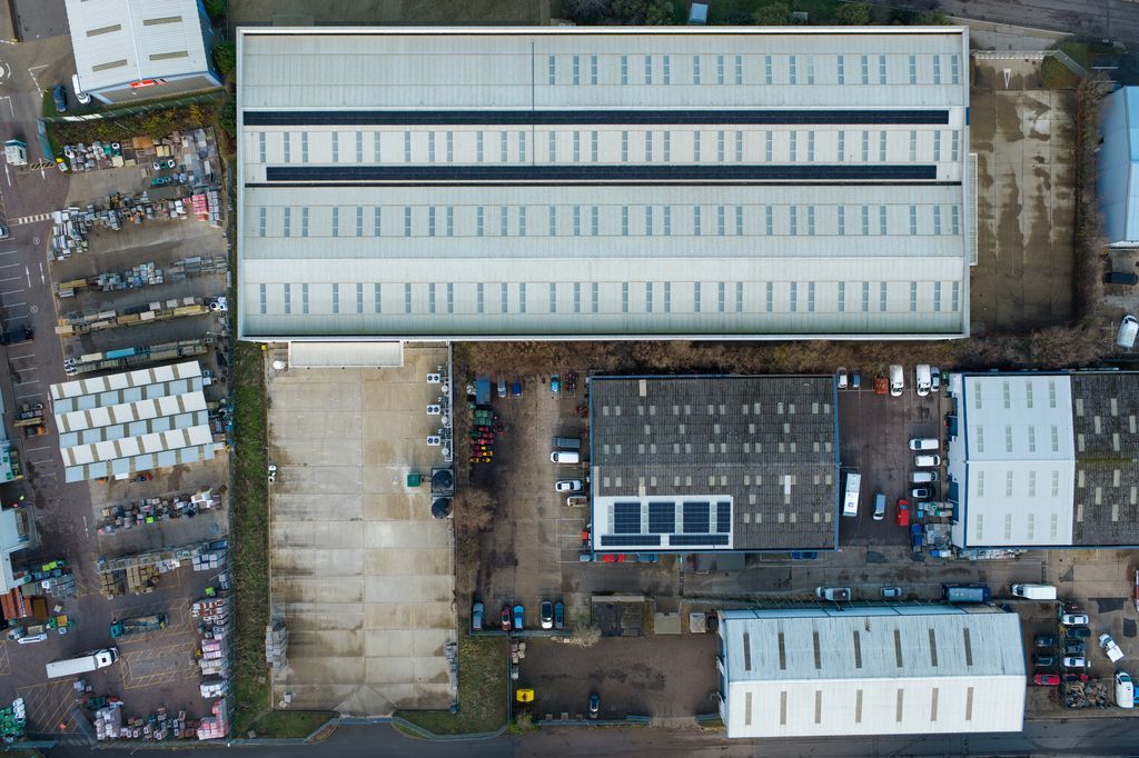 Property photo 3 of 16 Photo 24