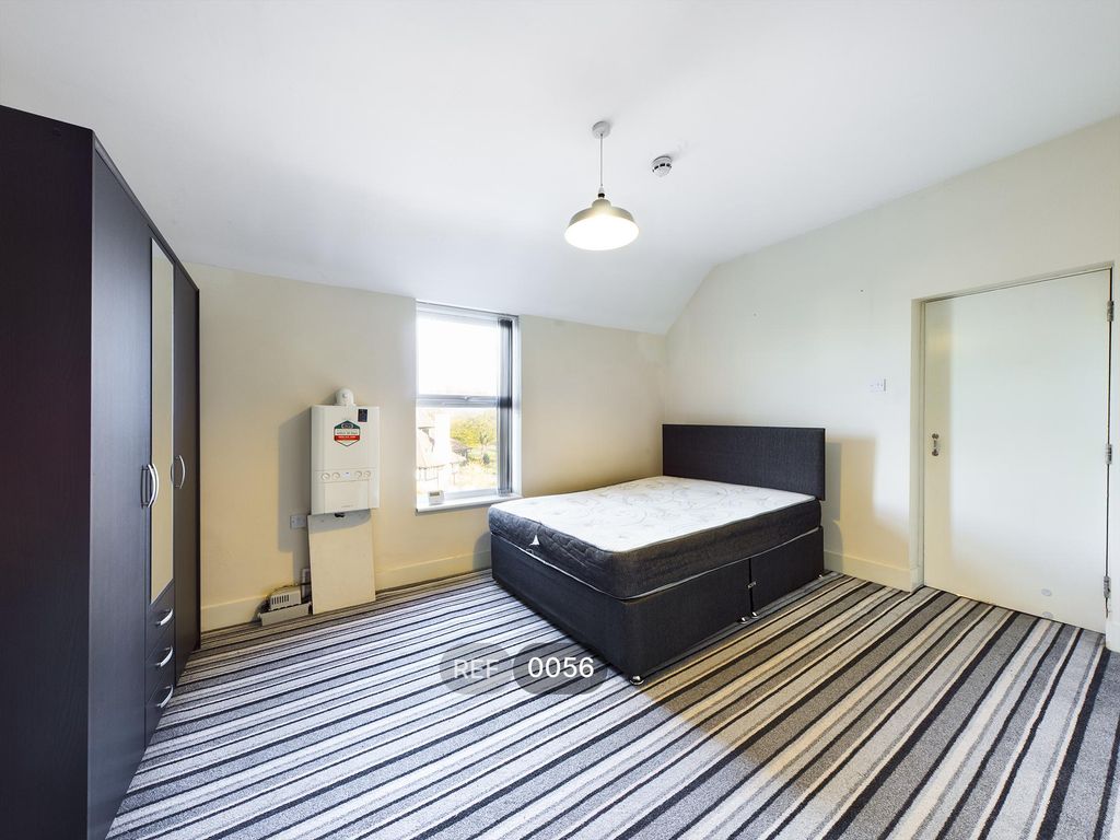 Property photo 3 of 7 Bedroom