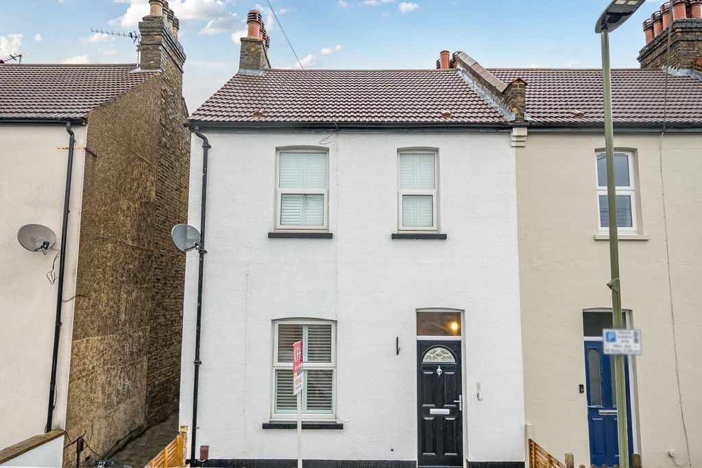 Property photo 1 of 19 1399666-20-6968E9...