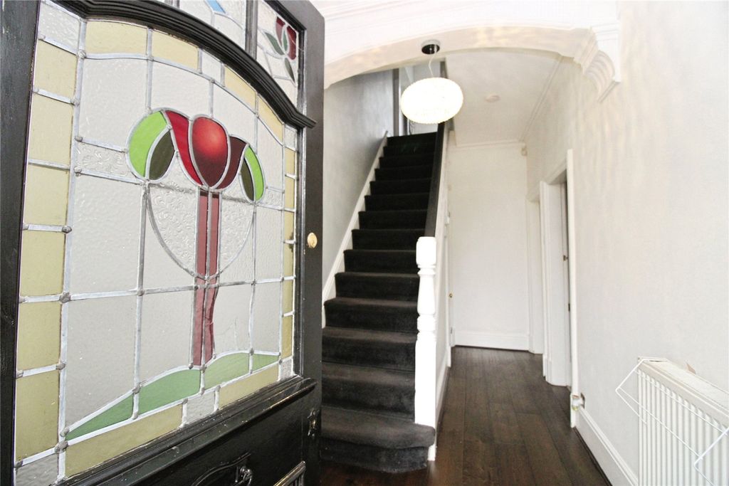 Property photo 2 of 15 Picture No. 18