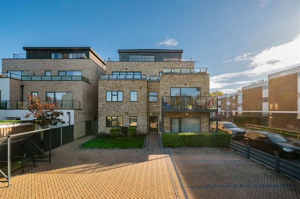 Property photo 1 of 6