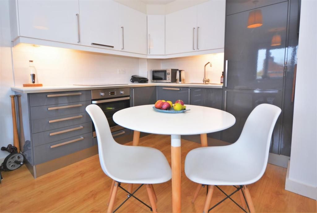 Property photo 3 of 7 Photo 2