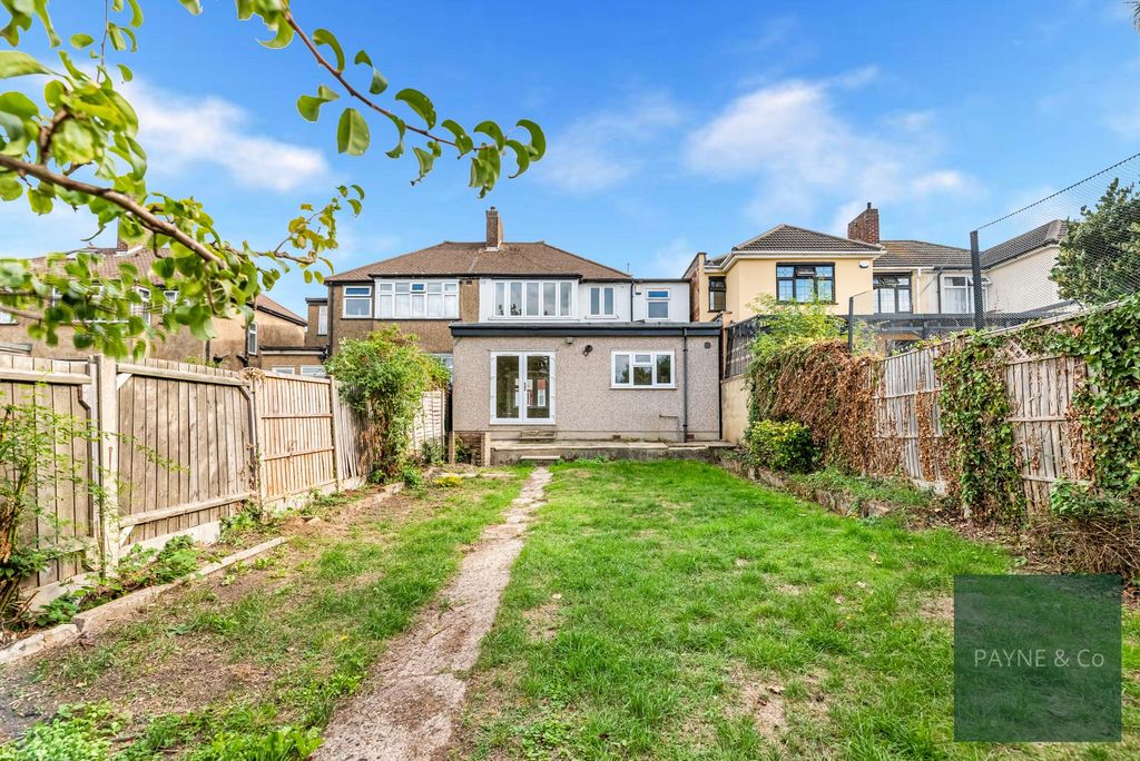 Property photo 3 of 30