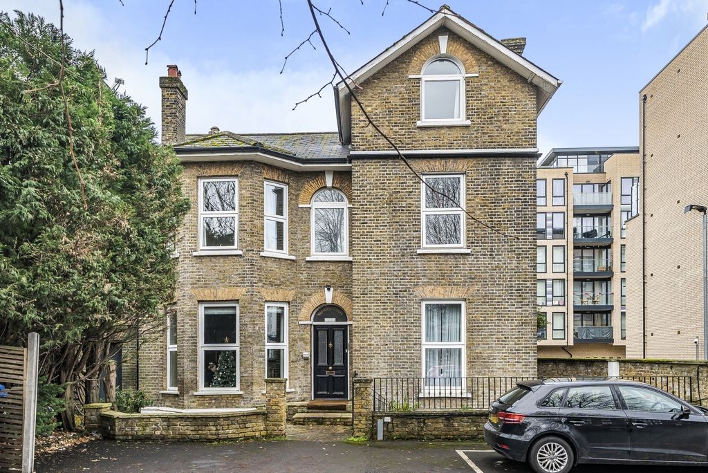 Property photo 1 of 7 5