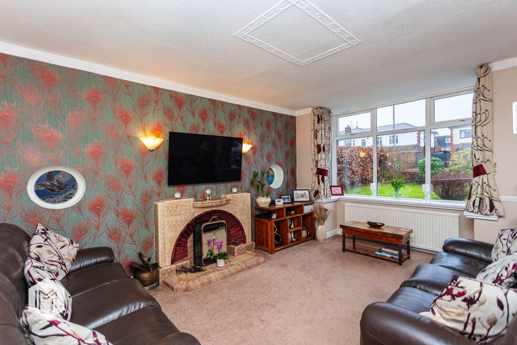 Property photo 2 of 35 Picture No. 19