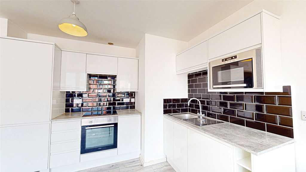 Property photo 3 of 10 Picture No. 10