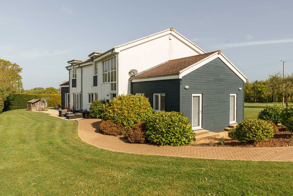 Property photo 1 of 38