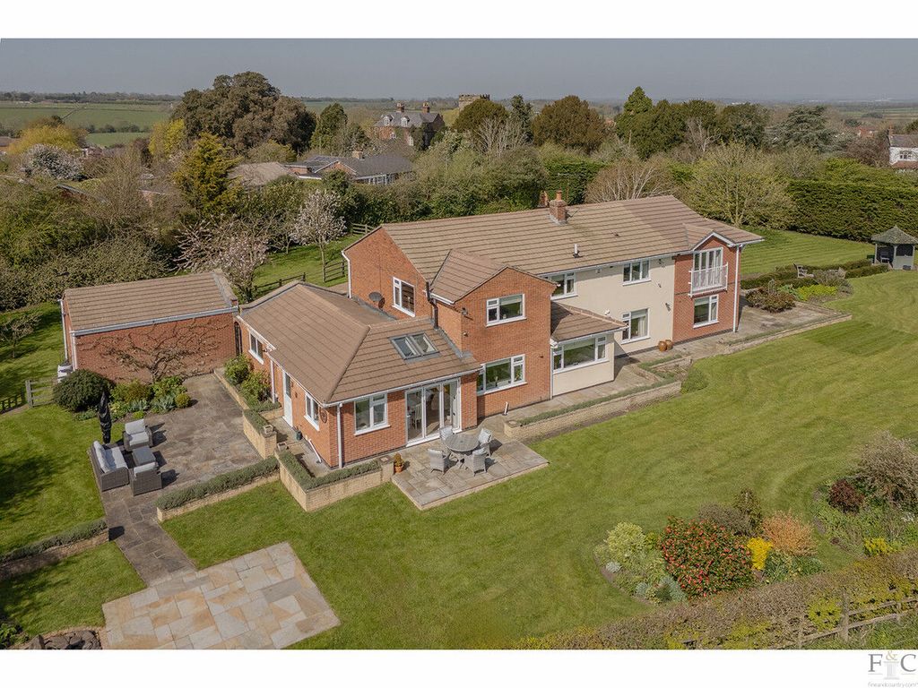 Property photo 1 of 43