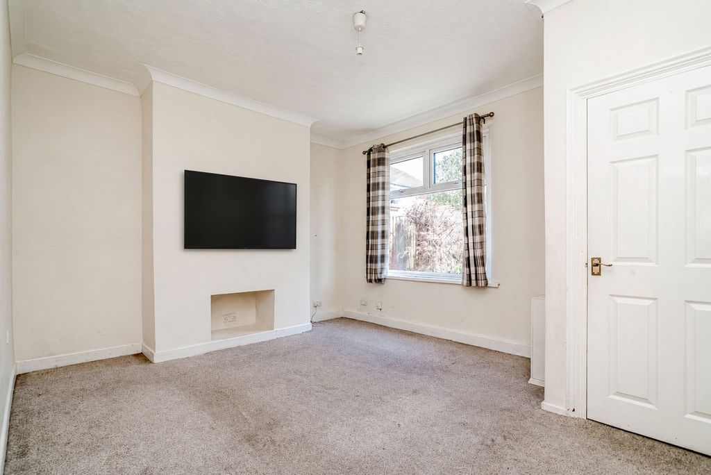Property photo 3 of 24