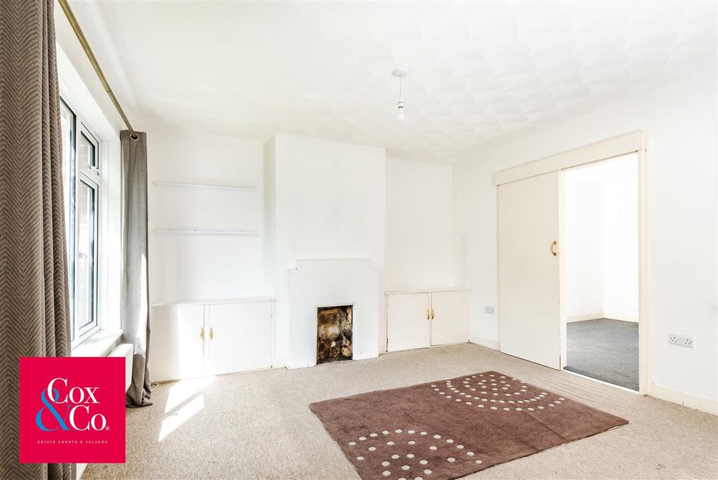 Property photo 2 of 15 81O_0258.Jpg