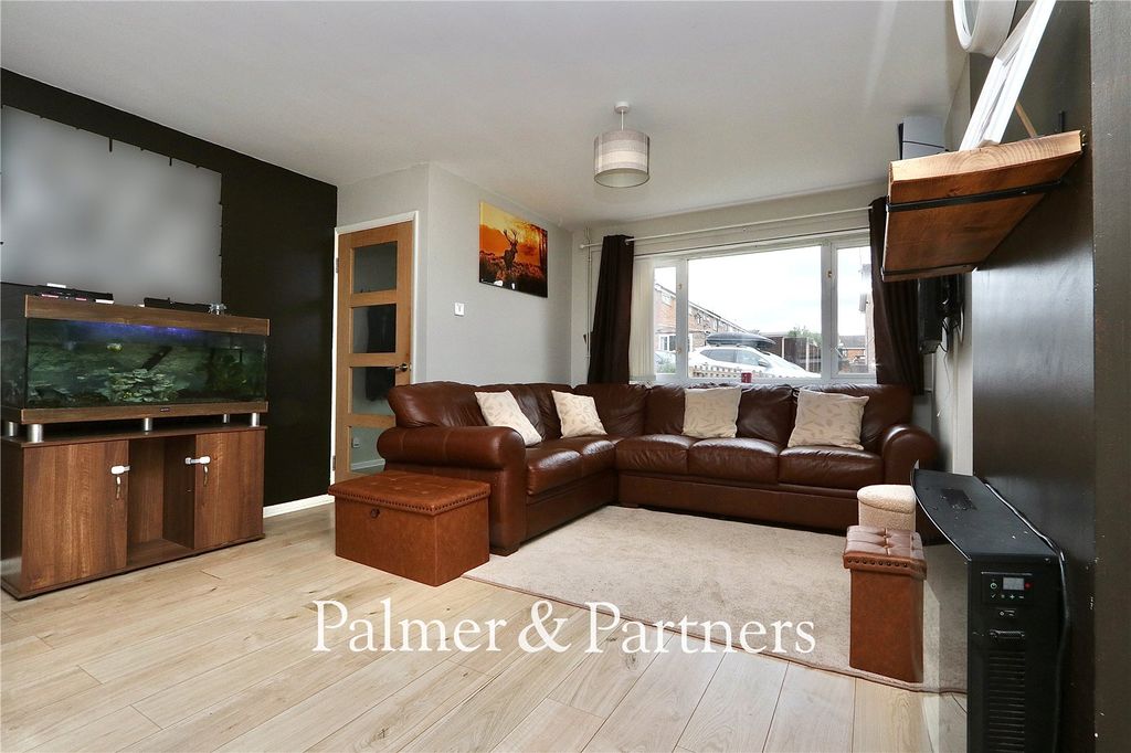 Property photo 3 of 18 Picture No. 06