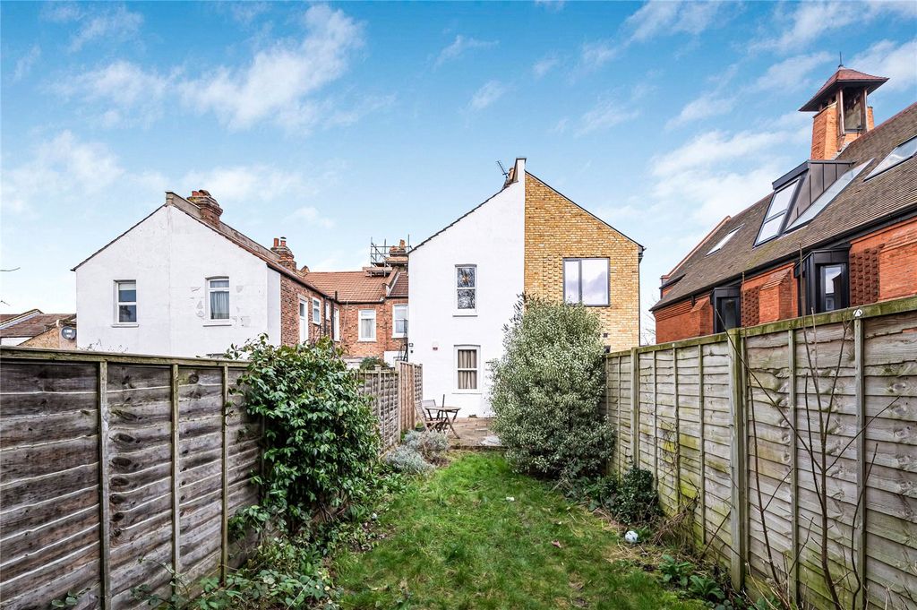 Property photo 3 of 13 Picture No. 15