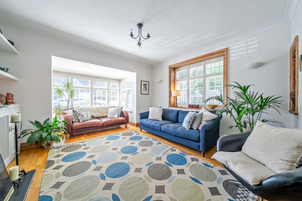 Property photo 2 of 30