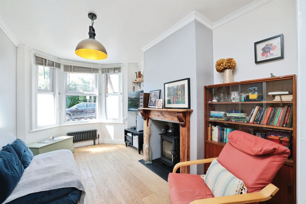 Property photo 2 of 17