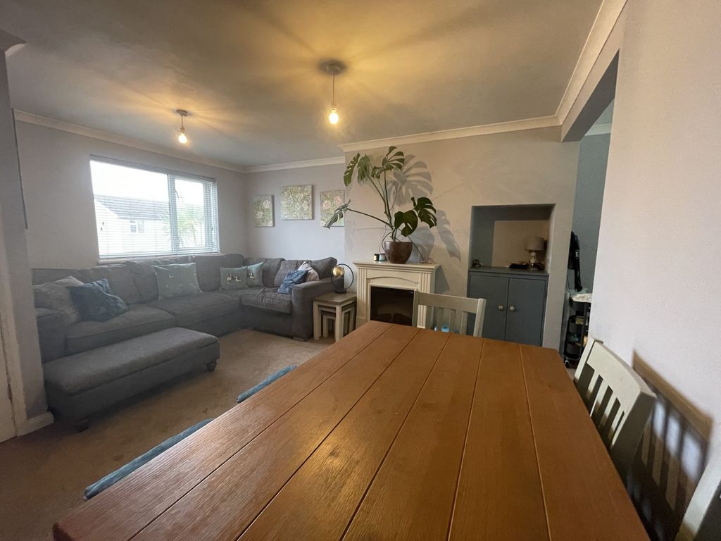 Additional image 5 of 3 bed semi-detached house to rentAnagh Coar Road, Douglas, Isle Of Man IM2