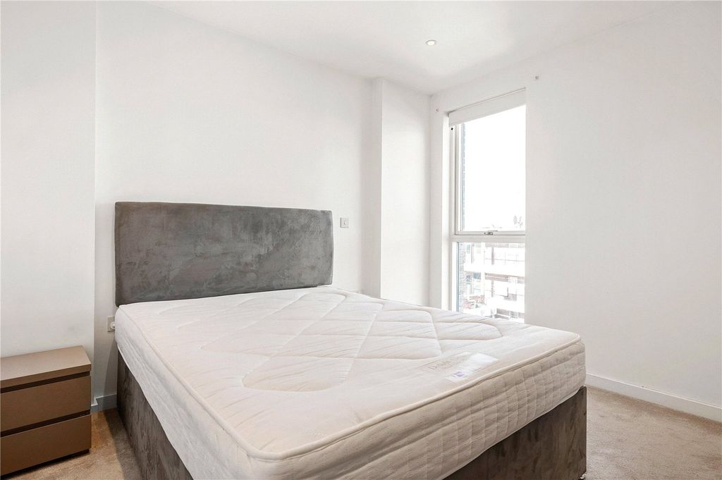 Property photo 3 of 22 Bedroom