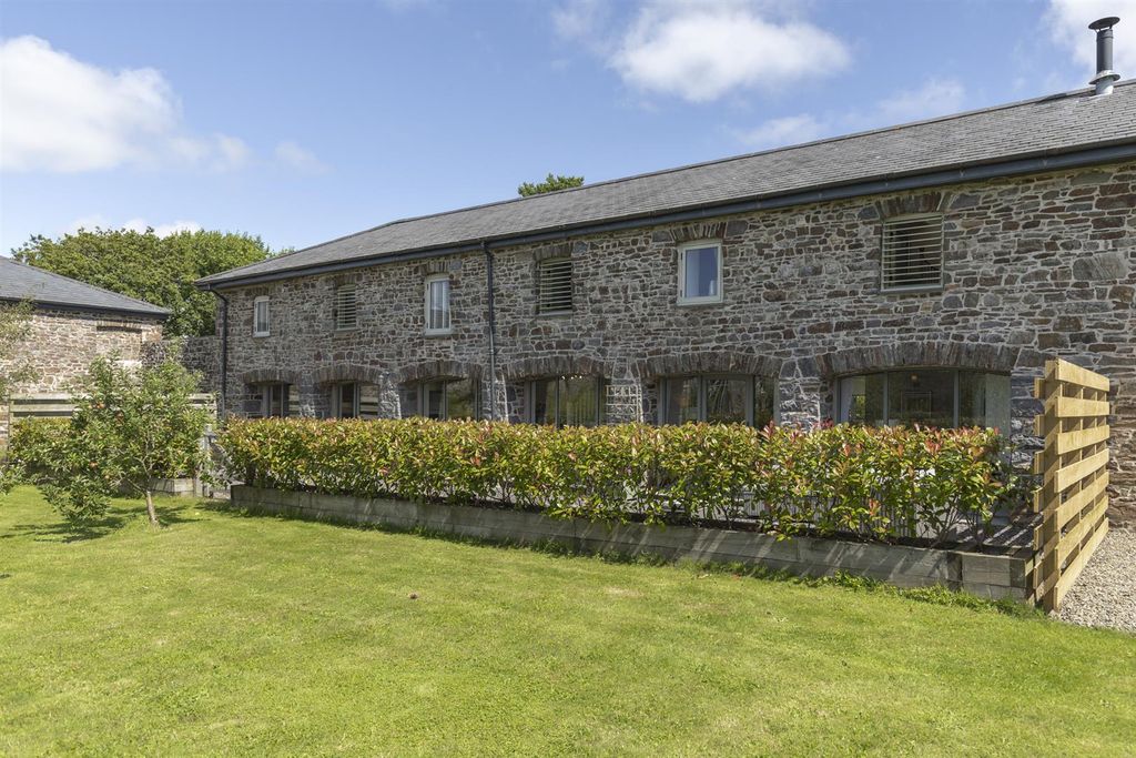 Property photo 1 of 40 6 Picton Home Farm Barns The Rhos - Final Edits -4
