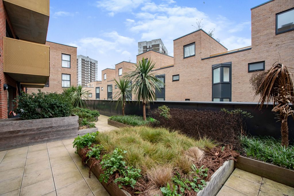 Property photo 1 of 16 Communal Terrace