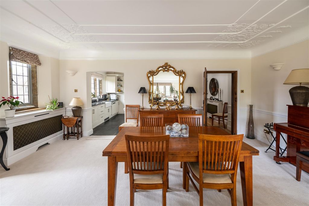 Additional image 11 of 2 bed flat for saleStuart Way, East Grinstead RH19