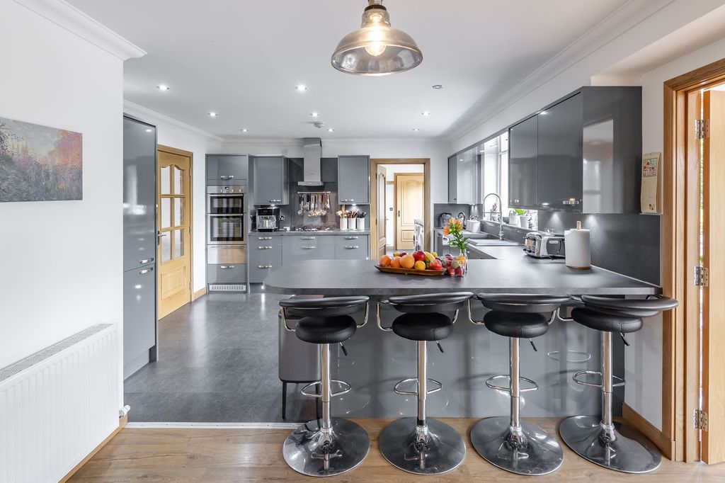 Property photo 3 of 49 Kitchen