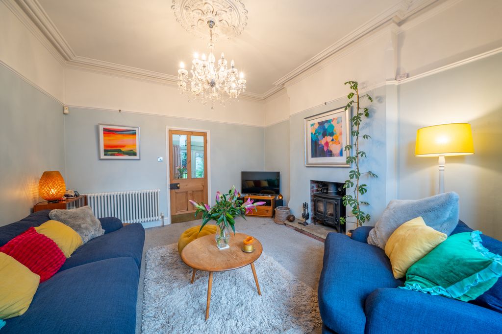 Property photo 3 of 21