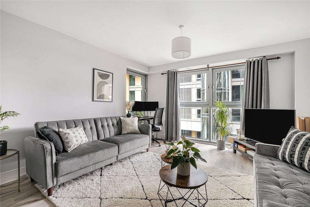 Property photo 3 of 18 Picture No. 53