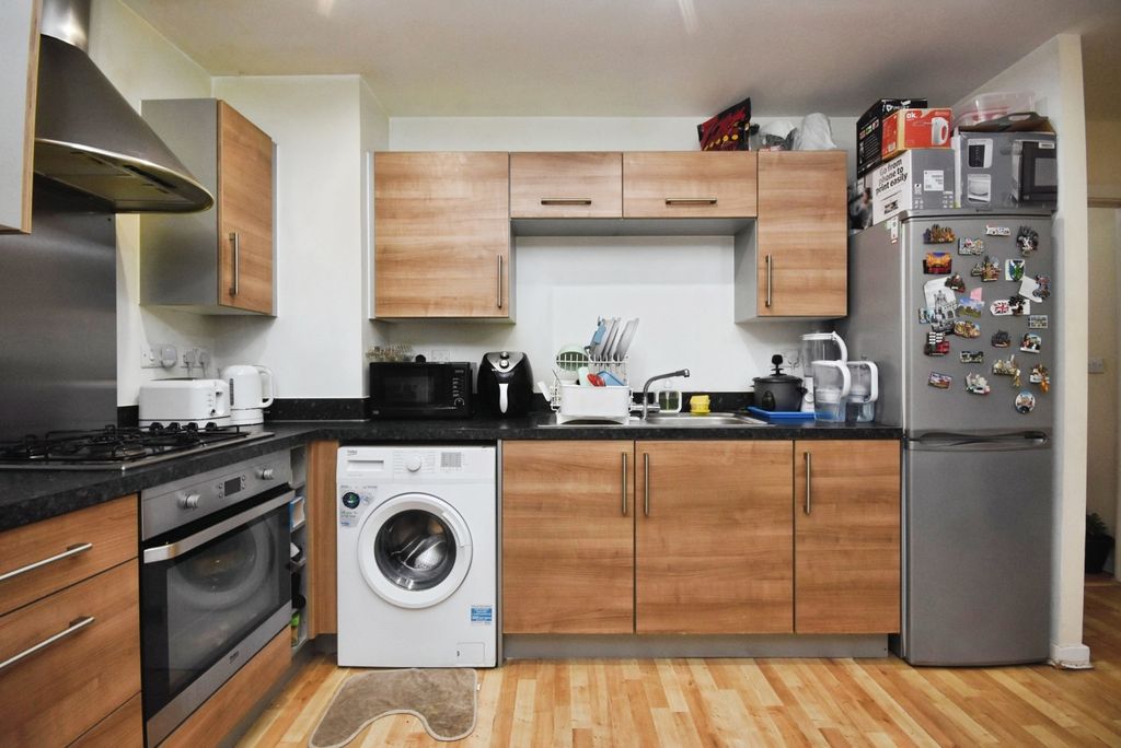 Property photo 3 of 13 Kitchen