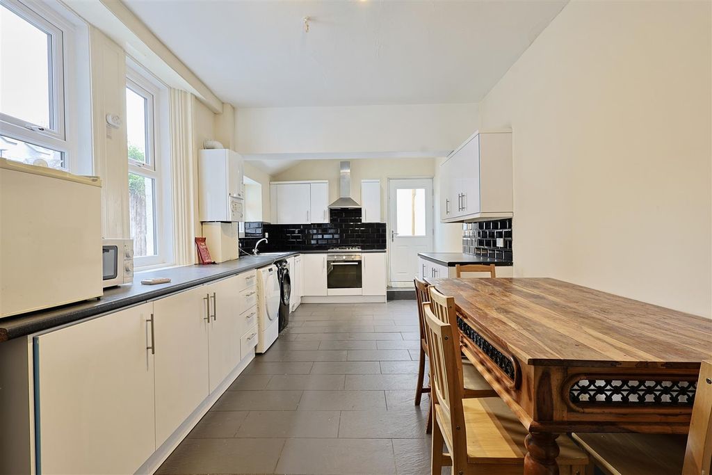 Property photo 1 of 18 3983Fd89-D3F2-4D40-9E2C-358Ccbc02Bac_1_201_A.Jpeg