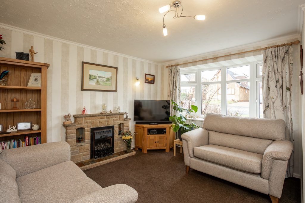 Property photo 2 of 32